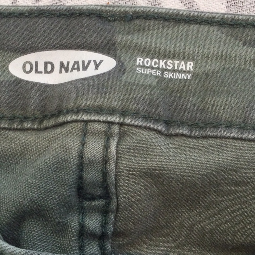 Old Navy Rock Star super skinny camouflage jeans size 4 - Picture 3 of 9